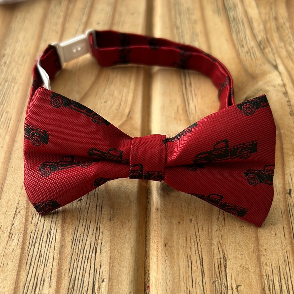 Red bow tie with truck picture